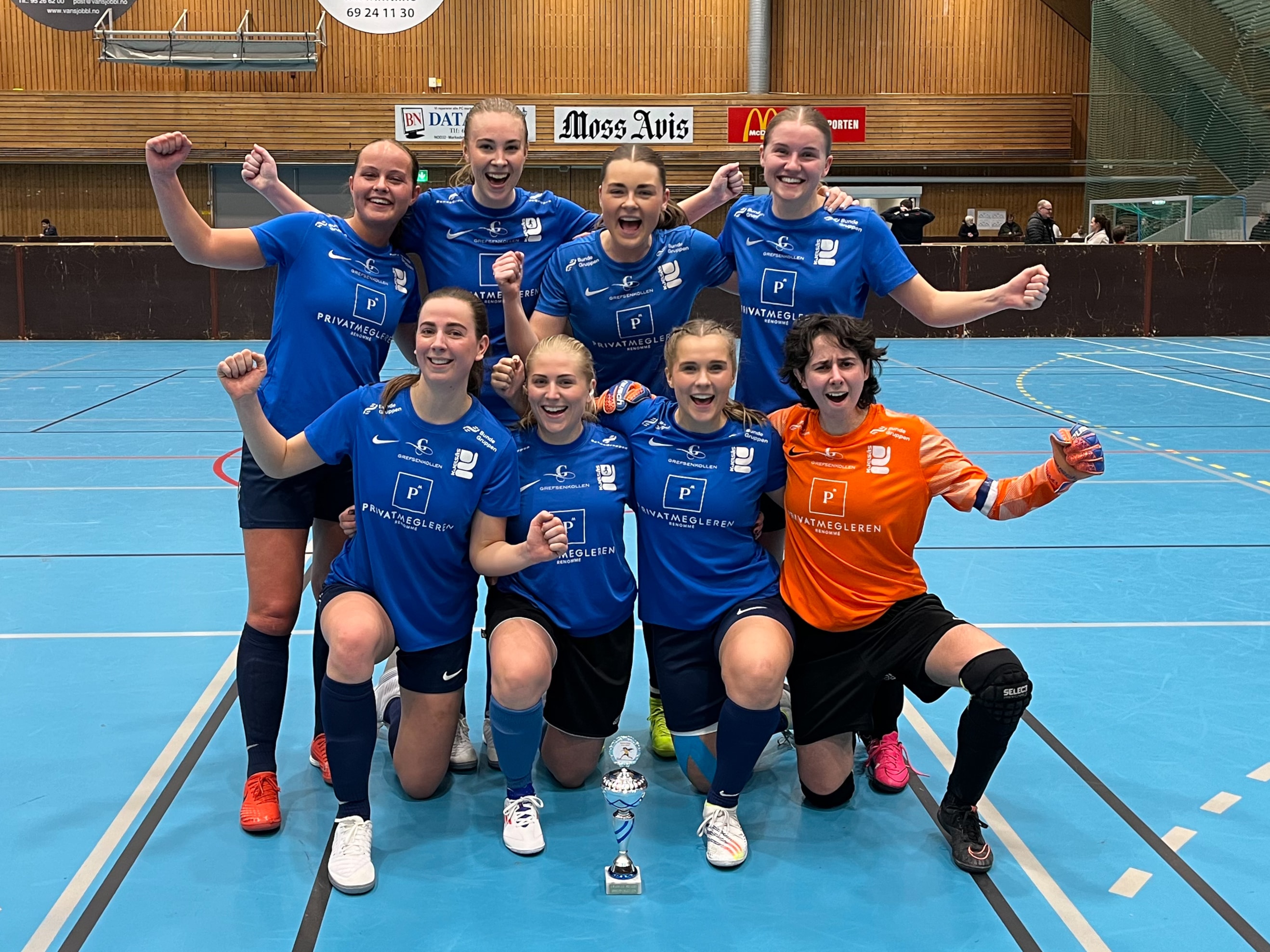Senior Kvinner hentet årets første medalje!